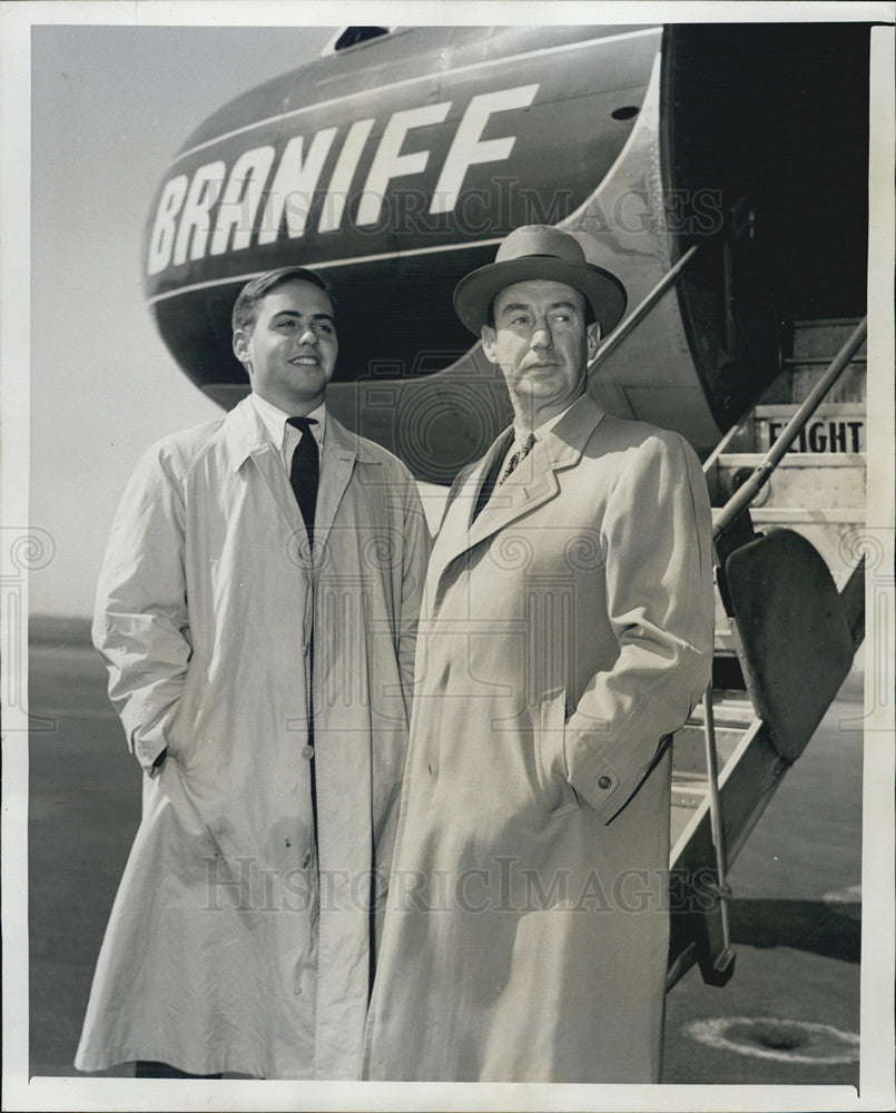 1954 Press Photo Adlai Stevenson with Son Borden Leaving for Kansas - Historic Images