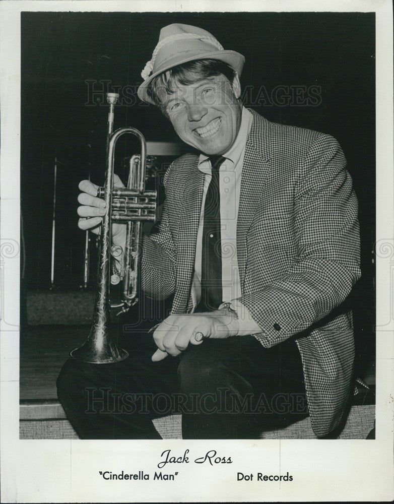 1969 Press Photo Jack Ross, Entertainer - Historic Images