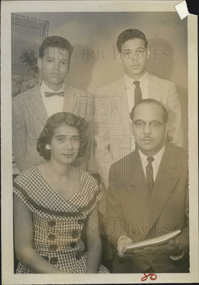 1945 Press Photo William Foster Family Communist - Historic Images