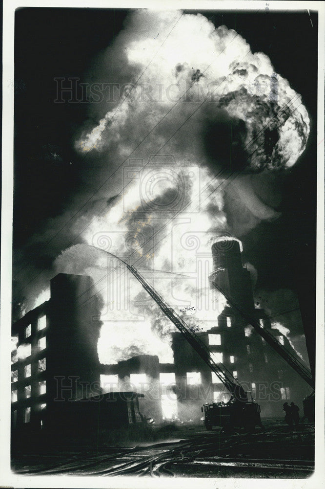 1980 Press Photo Collapse of the Tenneco Chemicals Inc. Plant - Historic Images