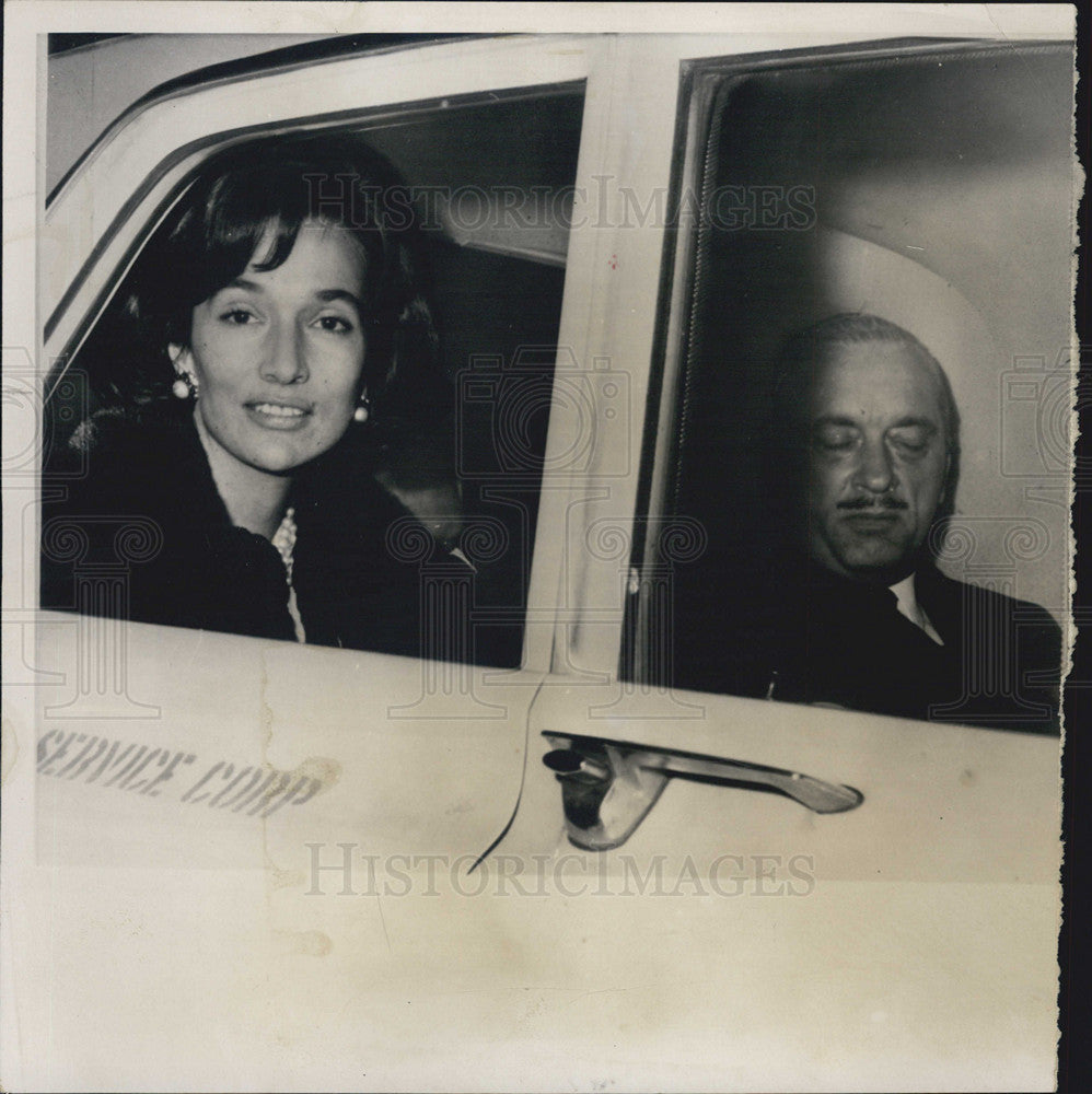 1964 Press Photo Princess Lee Radziwill Prince Stanislas New York Taxi - Historic Images