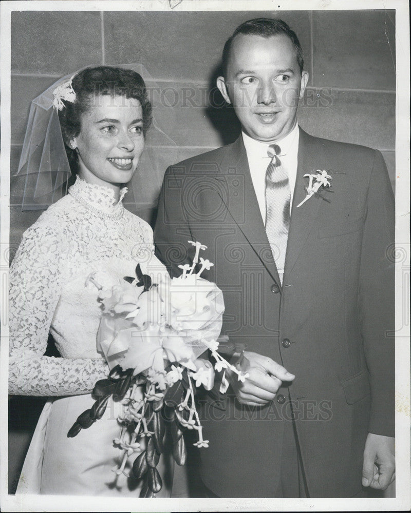 1957 Press Photo Lorezen - Lister Nuptials. - Historic Images