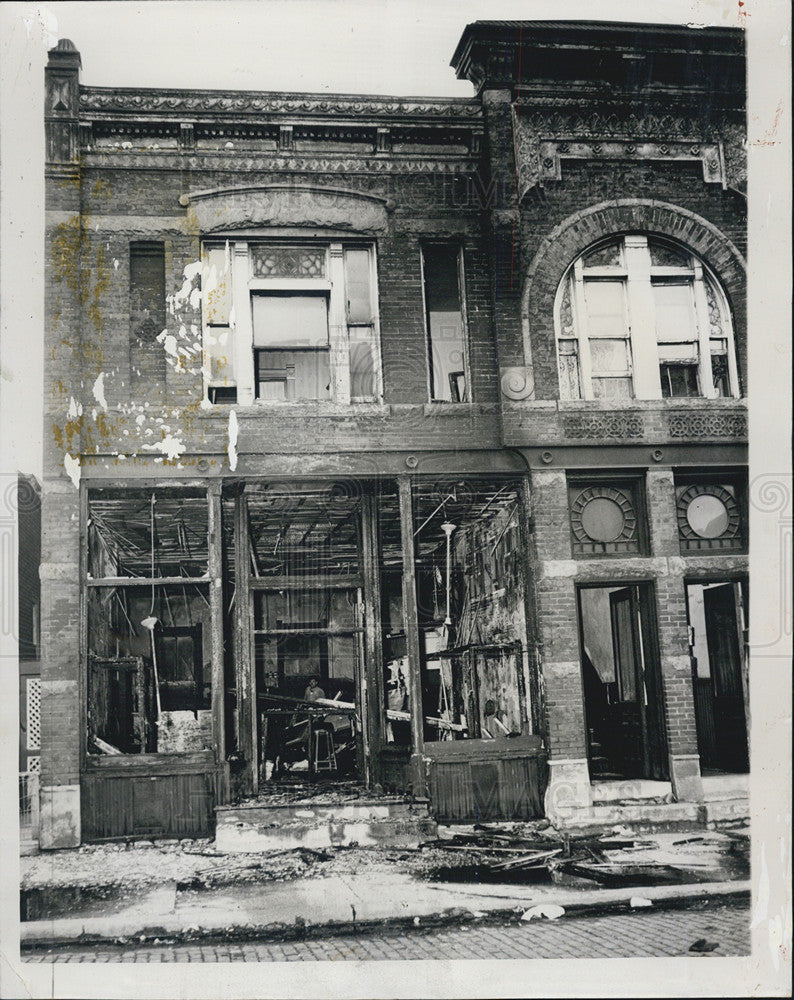 1949 Press Photo Burned out building in Chicago,Ill - Historic Images