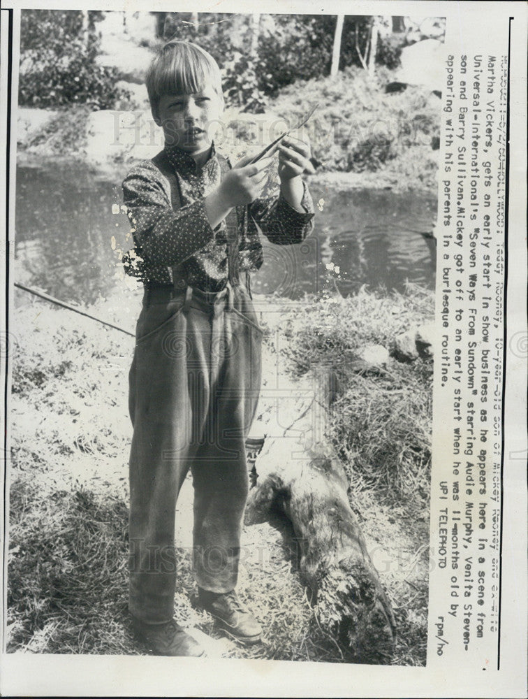 1960 Press Photo Teddy Rooney in &quot;Seven Ways from Sundown&quot; - Historic Images