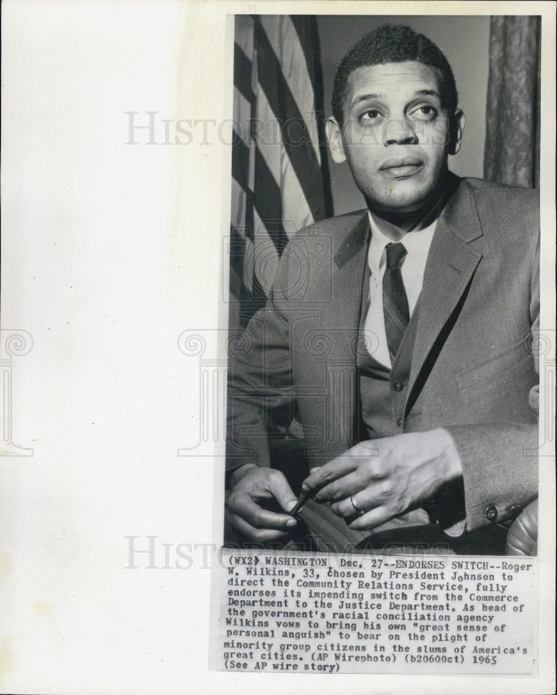 1965 Press Photo Roger W Wilkins,Comm relation Service director - Historic Images