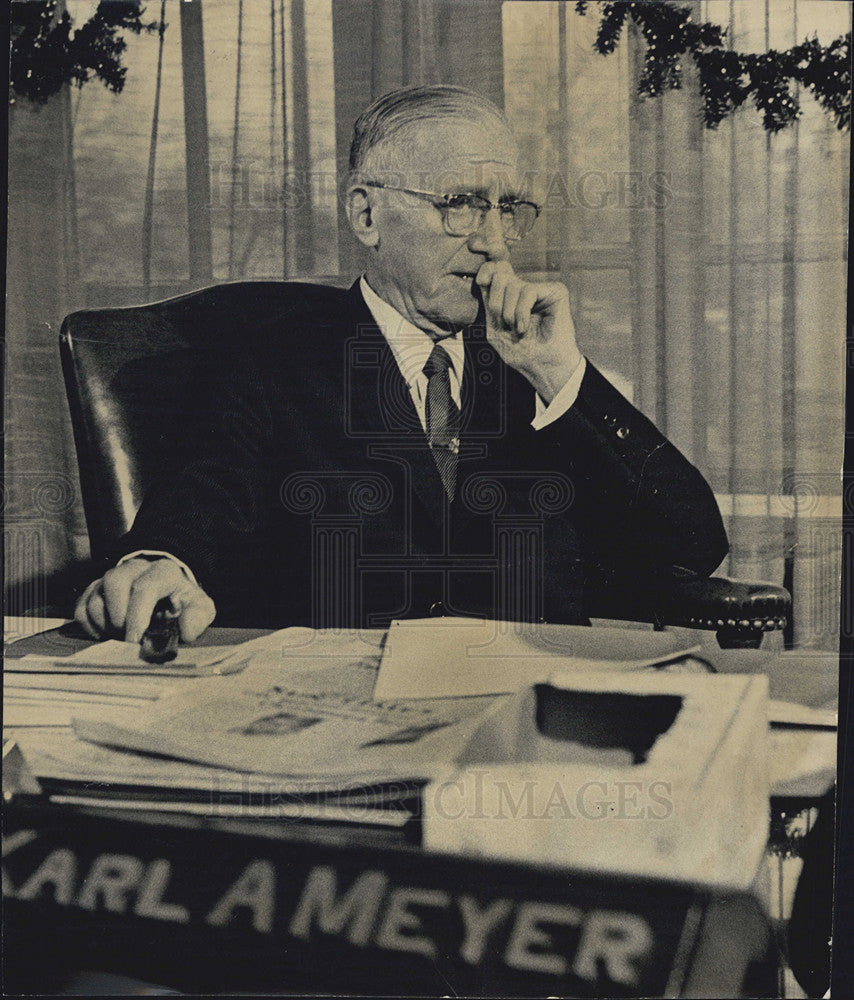 1967 Press Photo Dr Karl Meyer after resigning as County Hospital chief - Historic Images