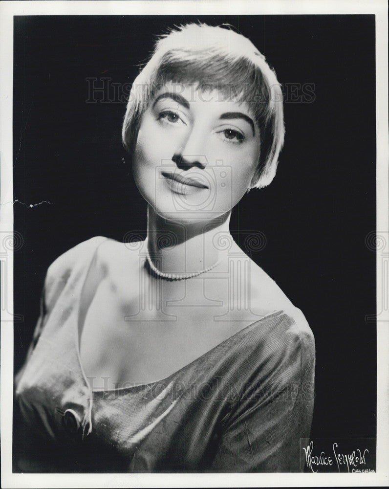 1961 Press Photo Pianist  Connie Eberling appearing at the Little Egypt cocktail lounge - Historic Images