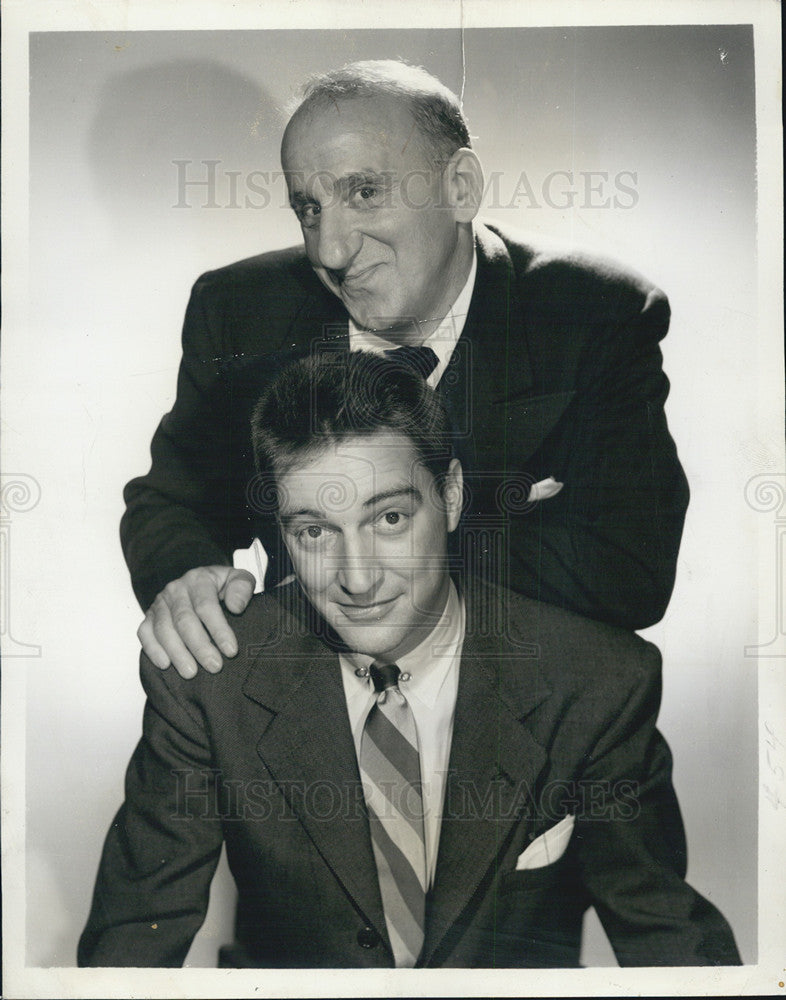 1945 Press Photo Jimmy Durante and Garry Jr Moore - Historic Images