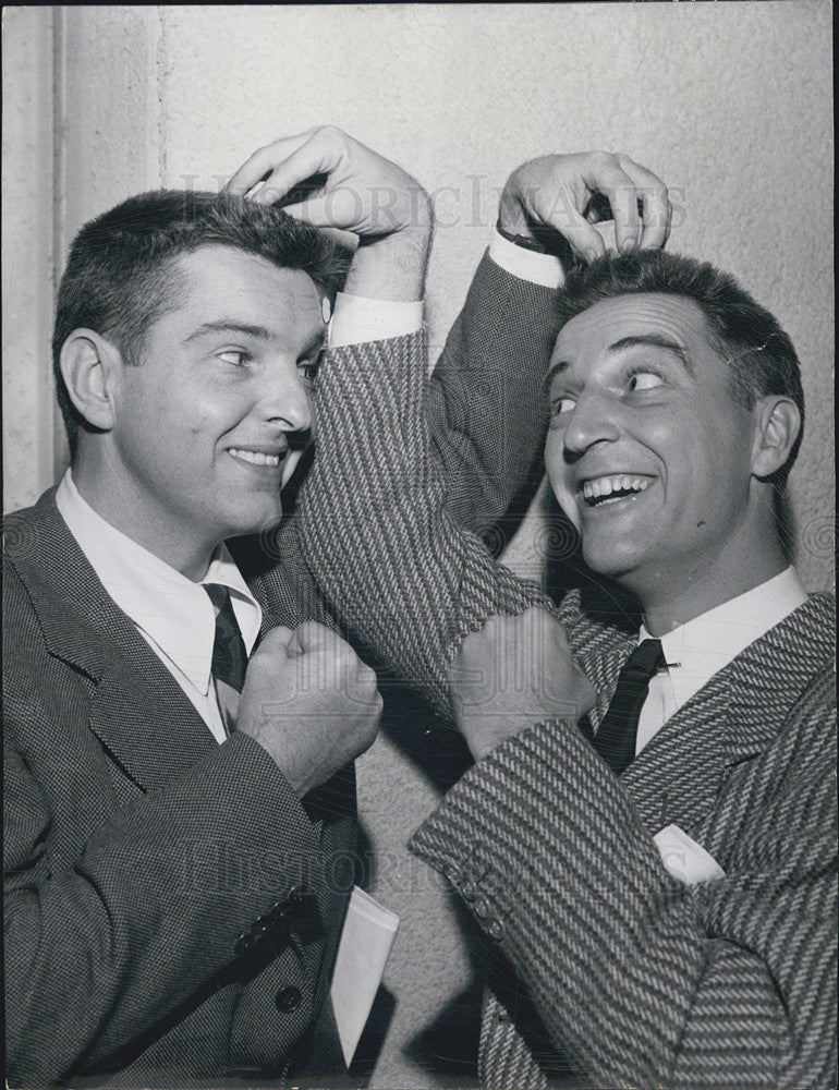 1947 Press Photo Comedian Garry moore &amp; Peter Lind hayes - Historic Images