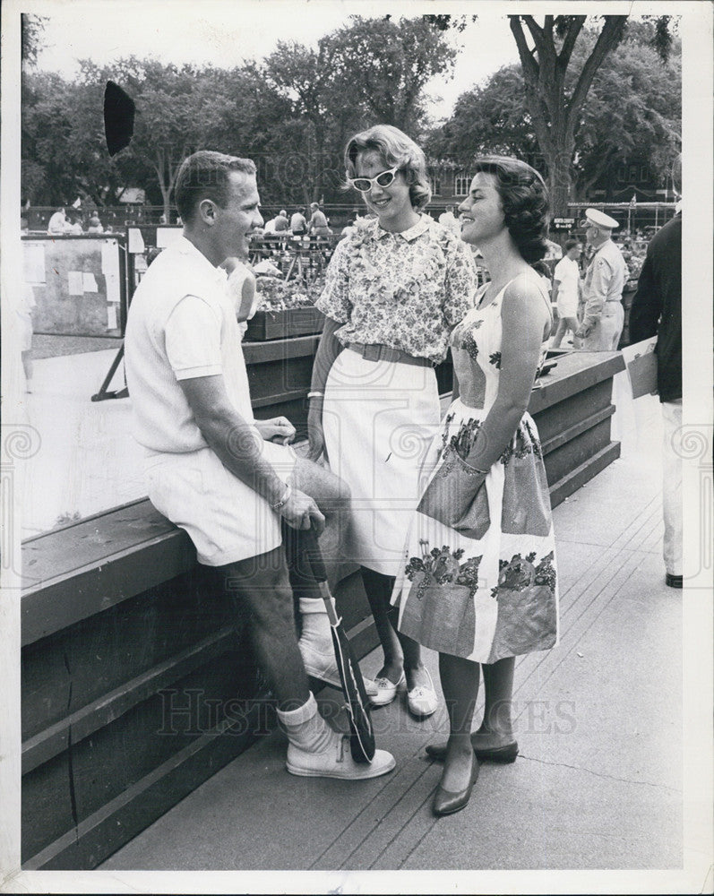 1961 Press Photo Chuck McKinley, Marguerite Ure, and Ann Henoch at River Forest - Historic Images