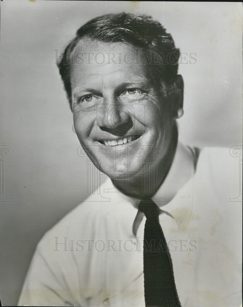 1953 Press Photo Joel MaCrea Starring in TV Drama &quot;My Wife Geraldine&quot; - Historic Images