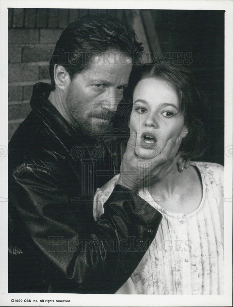 1990 Press Photo Peter Strauss &amp; samantha Mathis in &quot;83 Hours &#39;Til Dawn&quot; - Historic Images