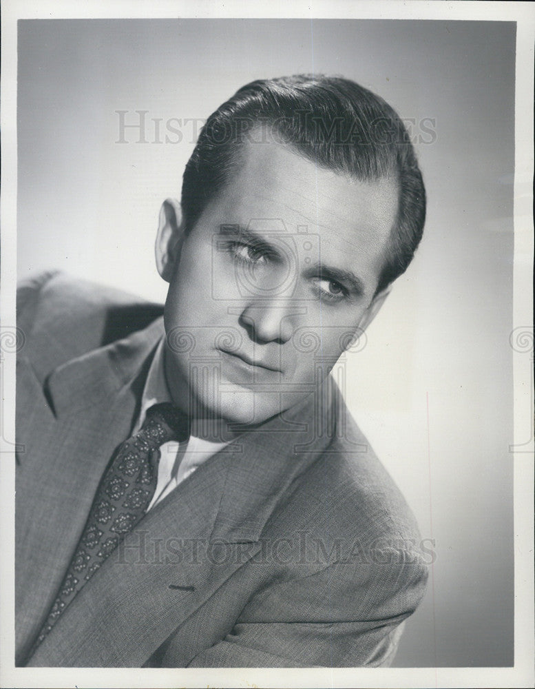 1948 Press Photo Tex McCrary in &quot;Skyway to the Stars&quot; - Historic Images