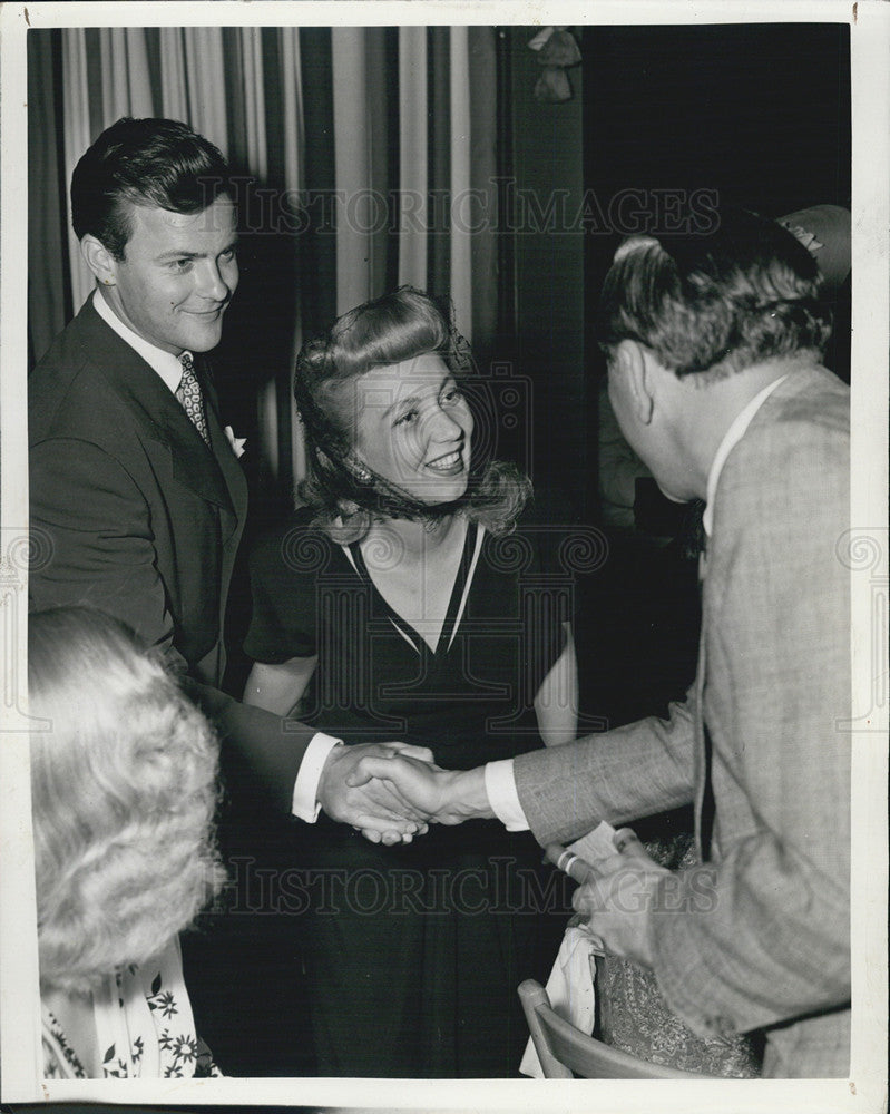 1942 Press Photo Ann Sothern &amp; Lou Holtz &amp; Bob Sterling - Historic Images