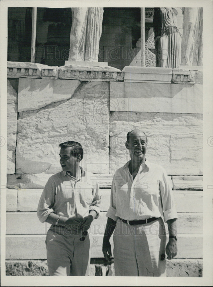 1953 Press Photo Adlai Stevenson and his son Borden - Historic Images