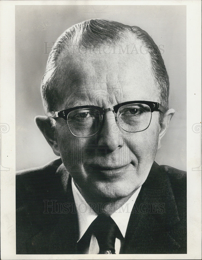 1971 Press Photo Paul W. McCracken - Historic Images