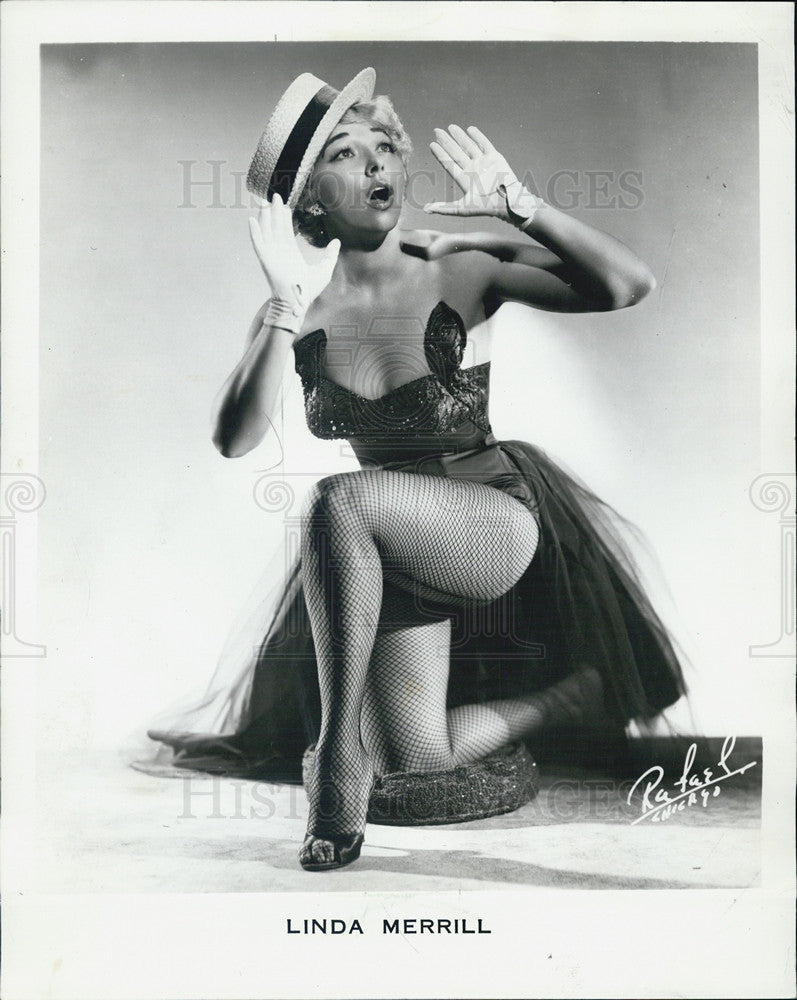 1963 Press Photo Linda Merrill, singer, Playboy Club - Historic Images