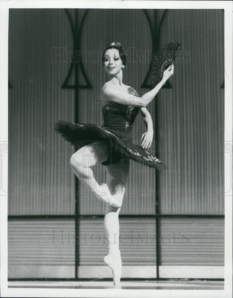 Press Photo Yoko Morishita dances in &quot;Don Quixote.&quot; - Historic Images