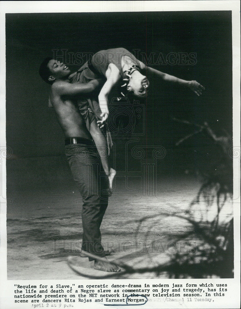 1968 Press Photo Rita Rojas and Earnest Morgan dance in &quot;Requiem for a Slave.&quot; - Historic Images