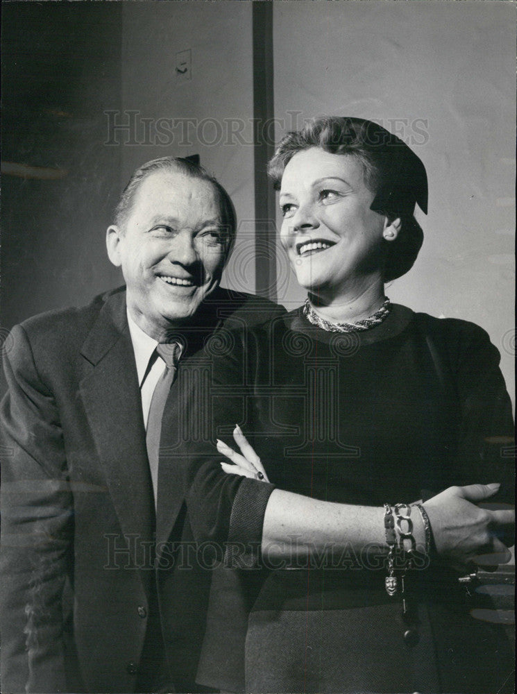 1956 Press Photo Lee Tracy &amp; Claudia Morgan Broadway &quot;Good Old Charley Faye&quot; - Historic Images