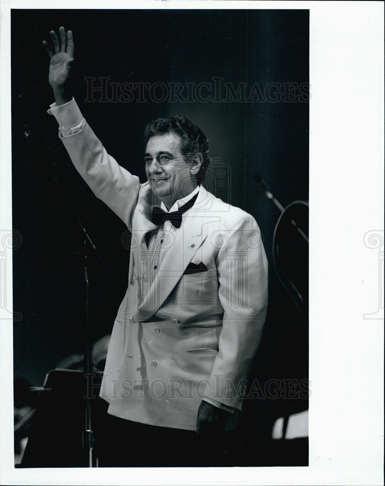 1994 Press Photo Placido Domingo  performs a Free concert at Petrillo band Shell - Historic Images