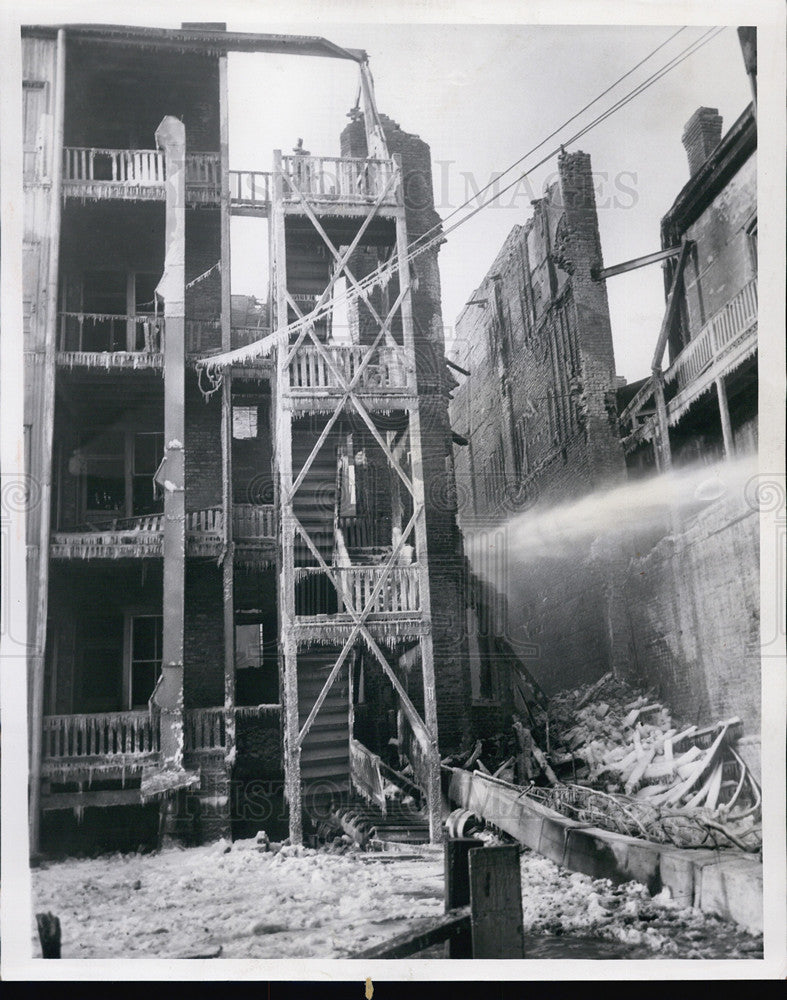 1958 Press Photo Rear of the building after bomb blast - Historic Images