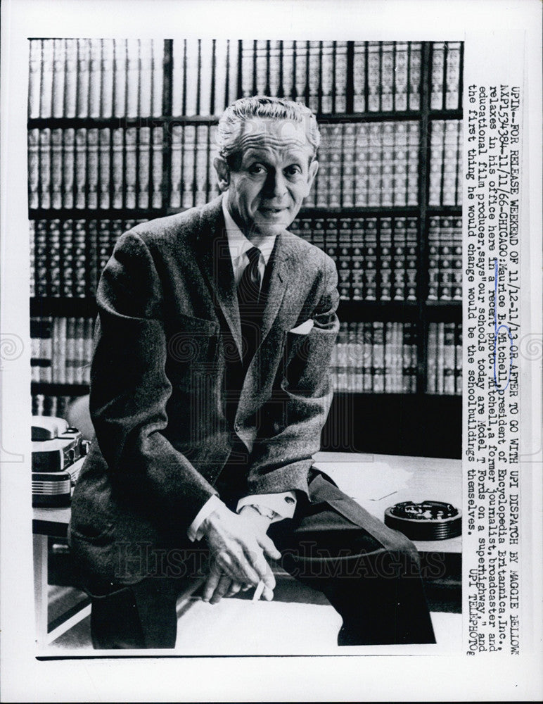 1966 Press Photo Maurice Mitchell pres of Encyclopedia Britannica Inc at his office - Historic Images
