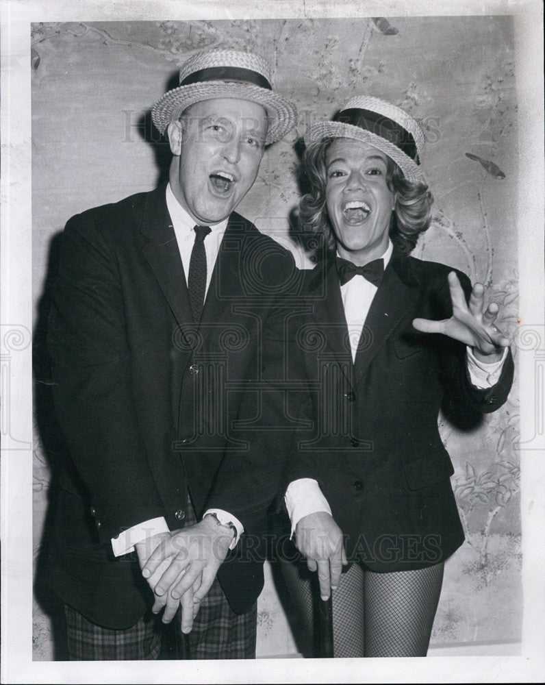 1963 Press Photo Dave Wilkinson and Mrs. W. Lee Pryor Entertainer - Historic Images