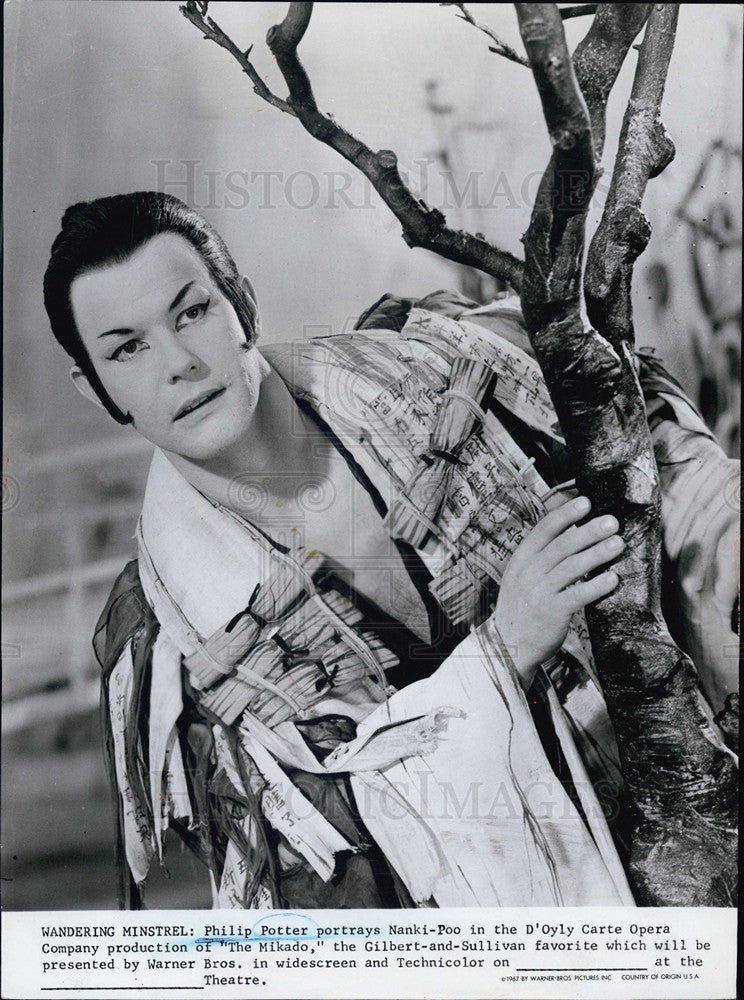 1967 Press Photo Philip Potter stars in &quot;The Mikado&quot; - Historic Images