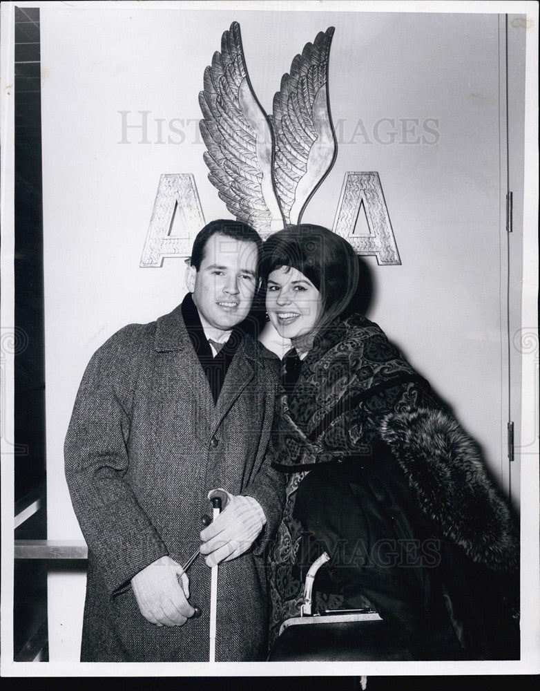 1963 Press Photo  Nikki Price &amp; David Mackay arrived at O&#39;Hare airport - Historic Images