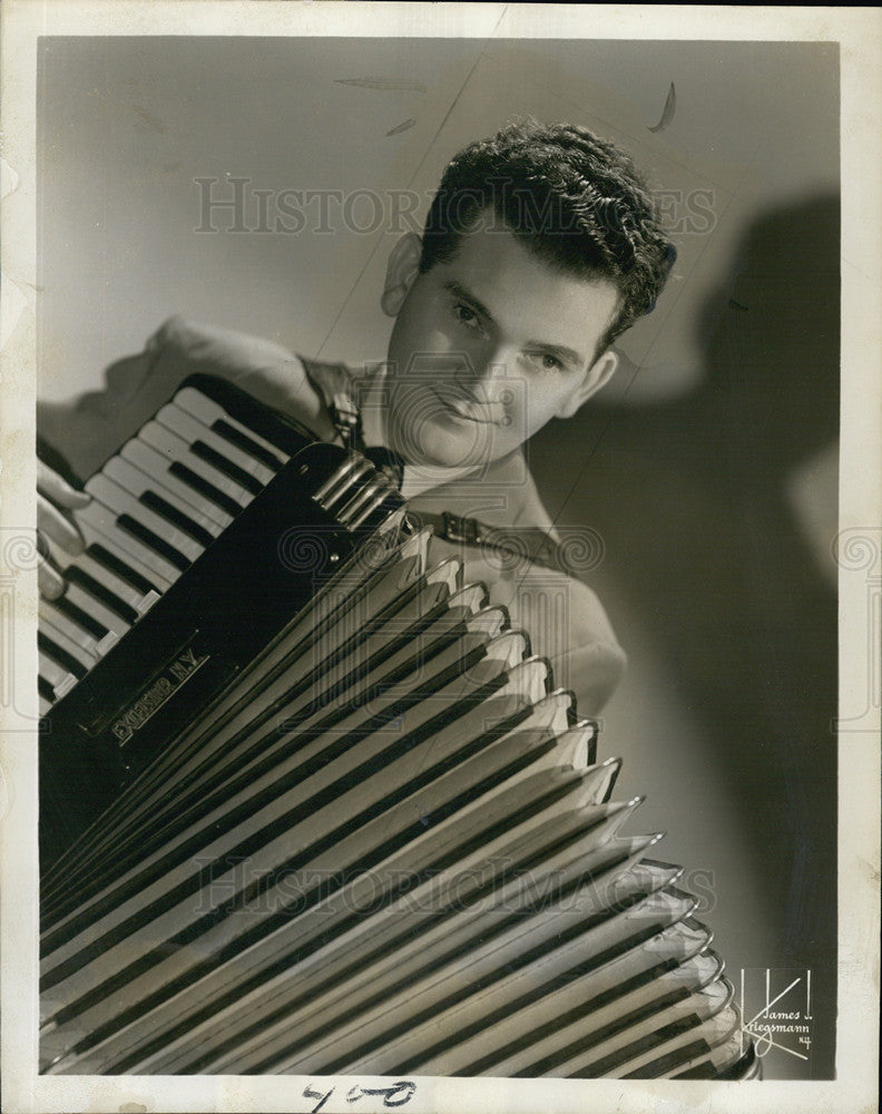 1947 Press Photo Musician Joe Mooney - Historic Images