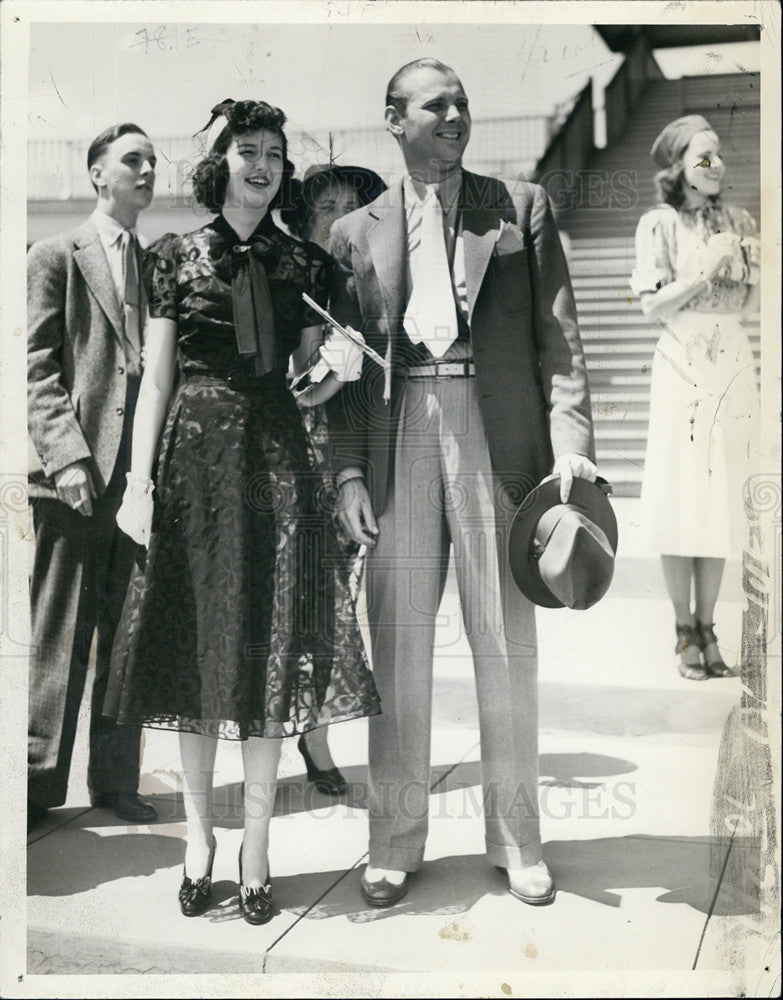 1937 Press Photo Mr &amp; Mrs Robert Rasmussen - Historic Images