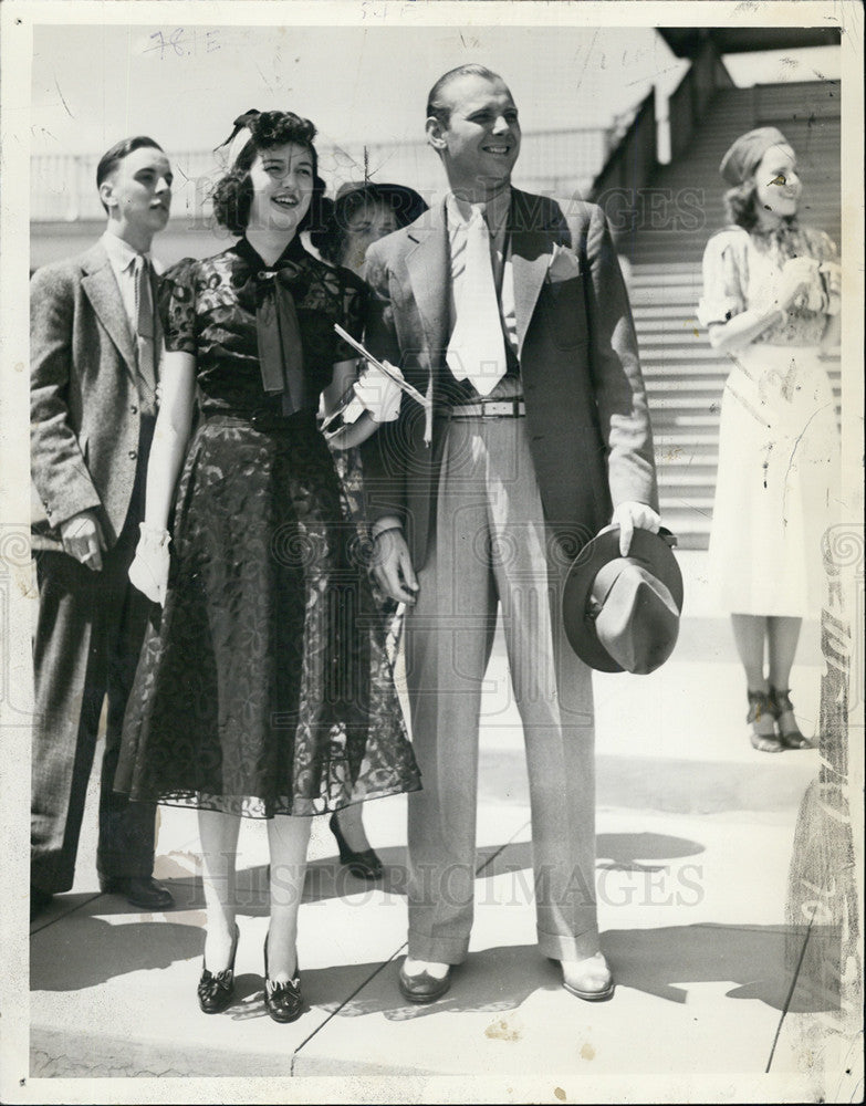 1937 Press Photo Mr & Mrs Robert Rasmussen - Historic Images