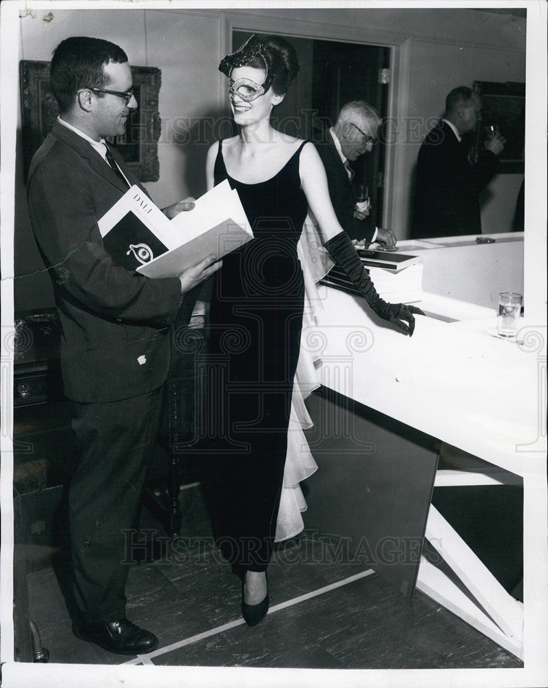 1962 Press Photo Model Janet Rasmussen &amp; William D Cox Jr - Historic Images