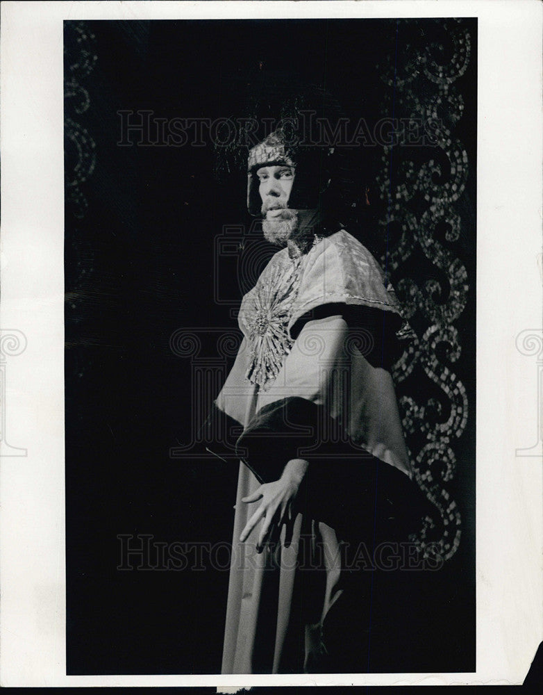 1965 Press Photo James Miller in &quot;Alcestis&quot; - Historic Images