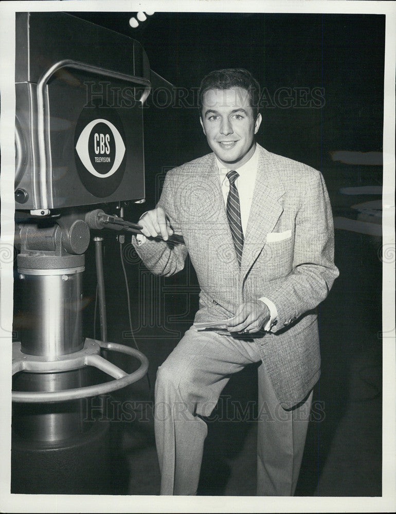 1954 Press Photo Actor Dean miller on &quot;Choose Up Sides&quot; - Historic Images