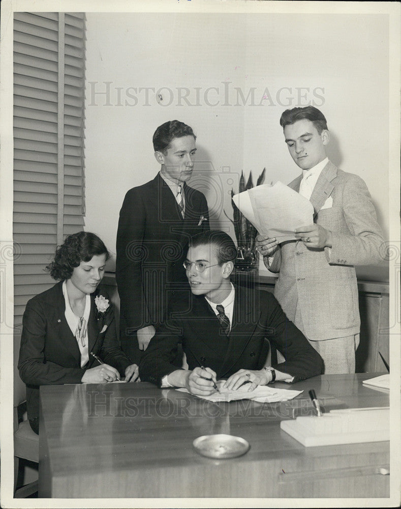 1937 Press Photo singer Russell Nype Evelyn Plut Raymond Schultz Merrill Hire - Historic Images