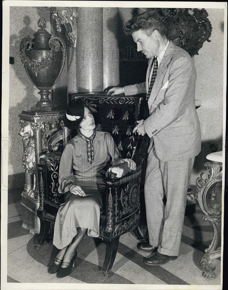 Press Photo Miss Ruth Reed seated in personal property of Napolean Bonaparte - Historic Images