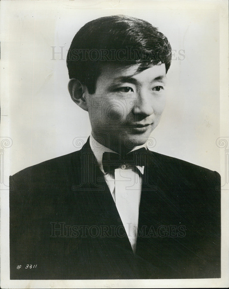 1963 Press Photo Seiji Ozawa Barber of Seville - Historic Images