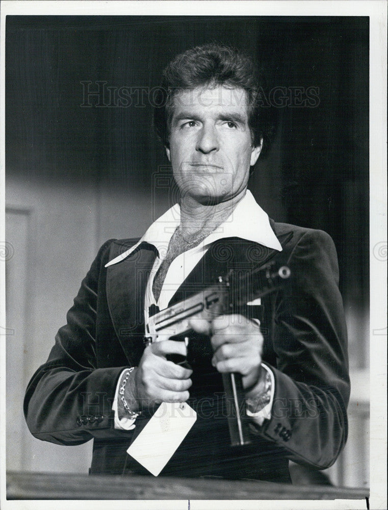 1977 Press Photo Hugh O&#39;Brian - Historic Images