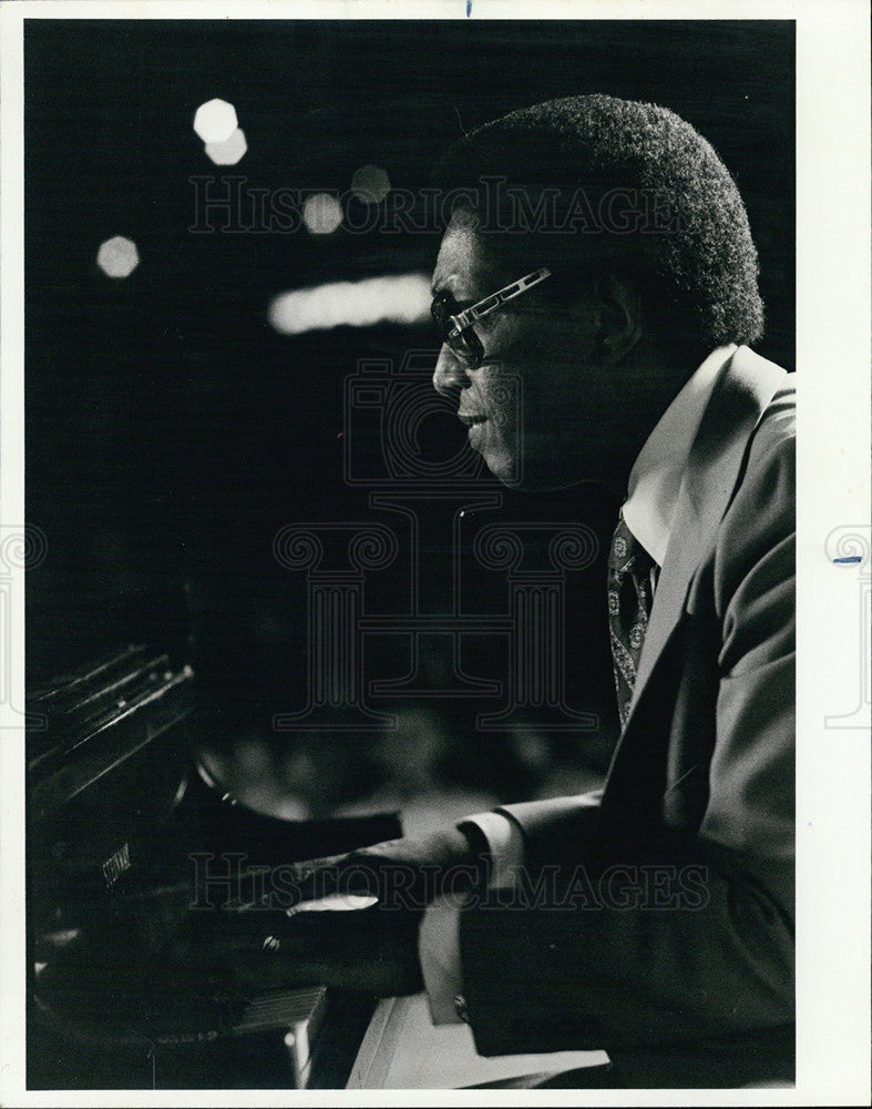 1977 Press Photo Pianist Bill Taylor - Historic Images