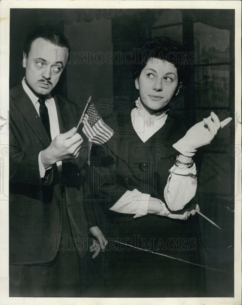 1963 Press Photo Gordon Oas-Heim Kathryn darell comedy Janus - Historic Images