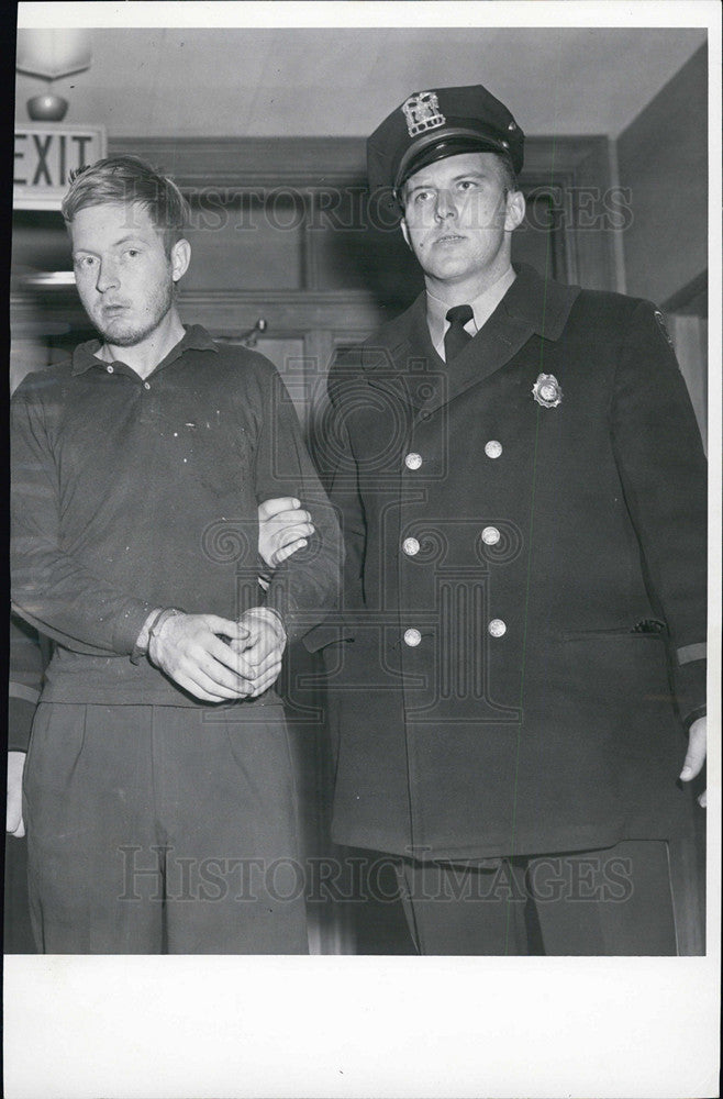 1958 Press Photo Officer Fritz Miller Glencoe Killed Doctor - Historic Images