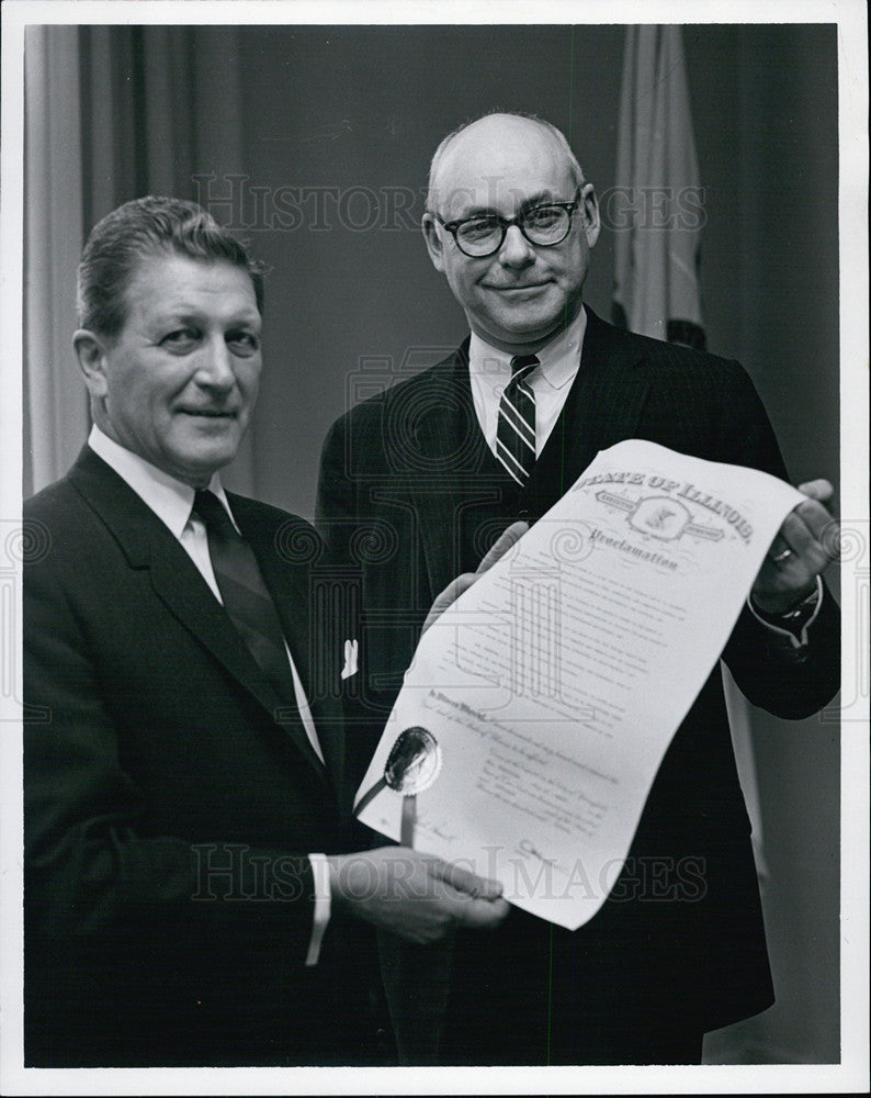 1968 Press Photo Gov Otto Kerner w/ William Bricen Miller - Historic Images