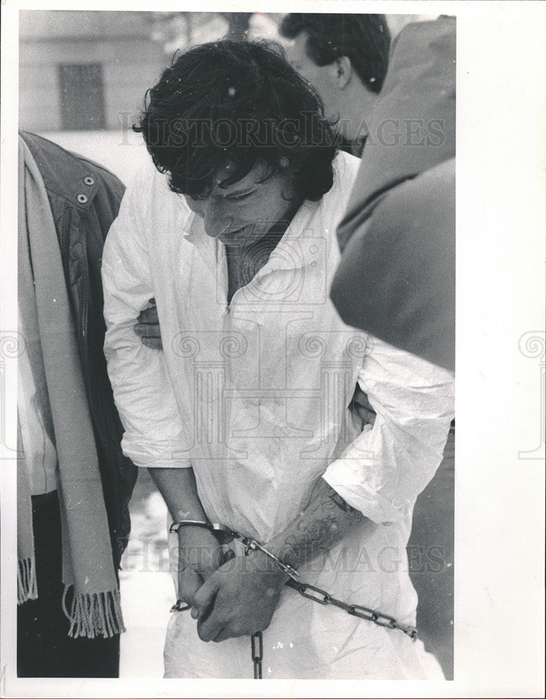 1989 Press Photo Dennis Rourke Arrested - Historic Images