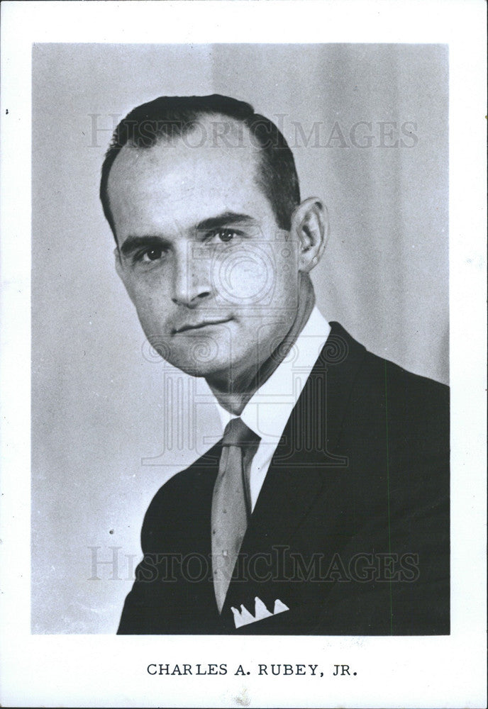1966 Press Photo Charles Rubey Jr asst to the president Schwarz Paper Co - Historic Images