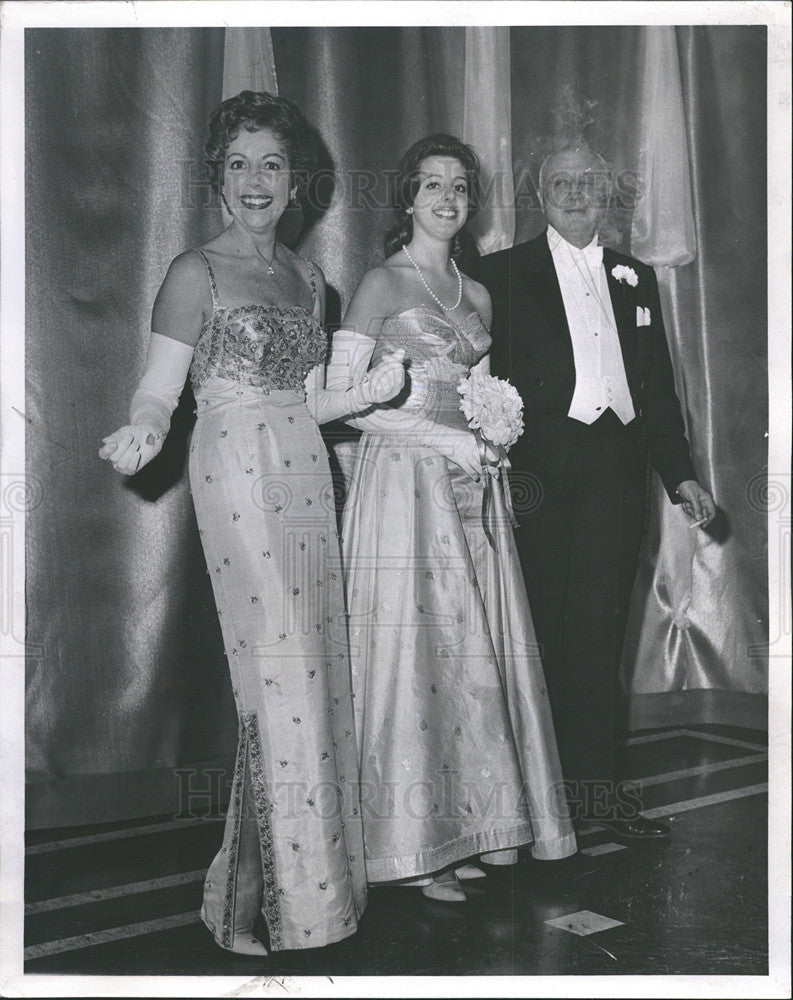 1961 Press Photo Mrs. Roy Tuchbreiter and Sharon Ann Tuchbreiter - Historic Images