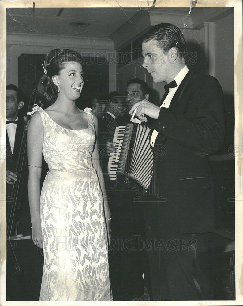 1964 Press Photo Sharon Anne Queeney &amp; David Kiilebrew - Historic Images