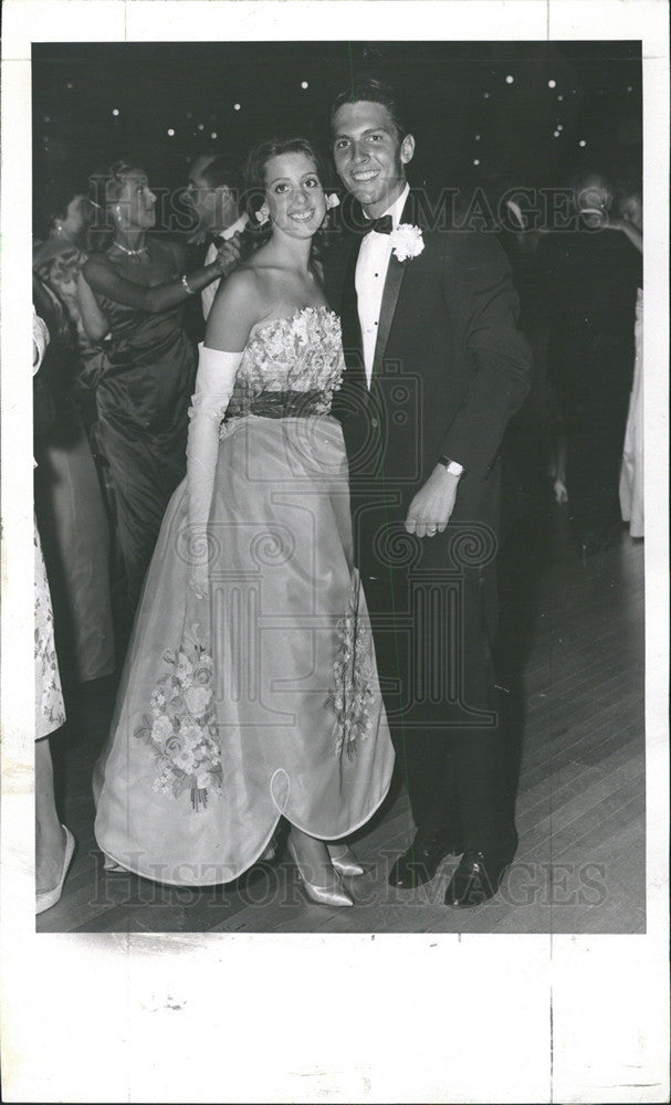 1963 Press Photo Sharon Ann Queeney &amp; Loy Anderson Jr - Historic Images