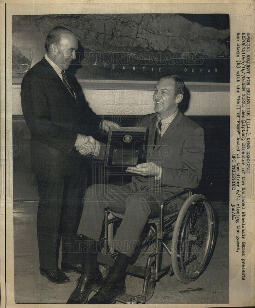 1970 Press Photo Ben Lipton,Director of Natkl Wheelchair Games &amp; Ron Stein - Historic Images